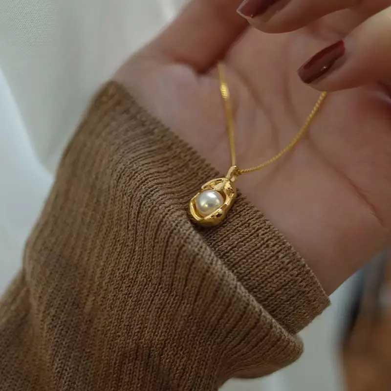 Pearl Nest Pendant Necklace