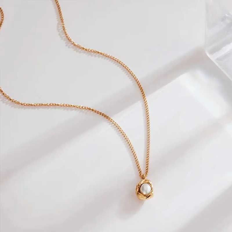 Pearl Nest Pendant Necklace