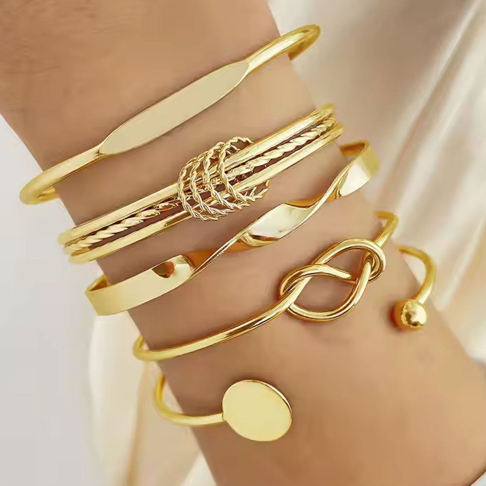 Dainty Cascade Bracelet