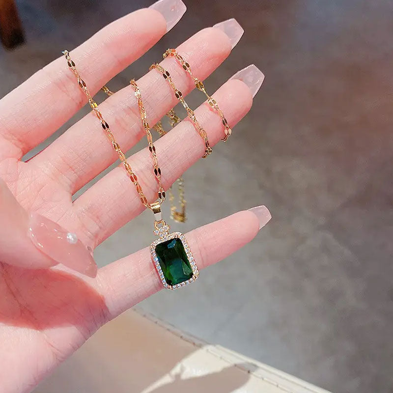 Sleek Emerald Pendant Necklace
