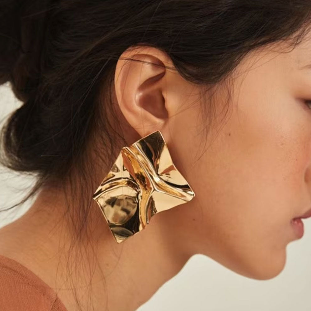 Shimmer Crest Earrings