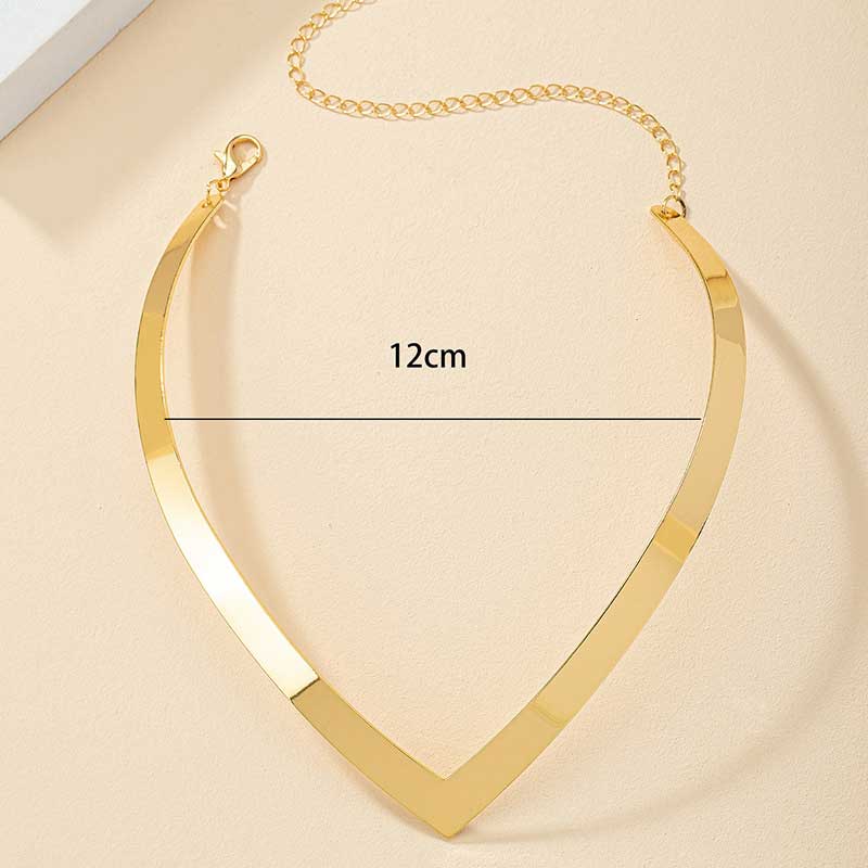 Sleek V-Curve Necklace