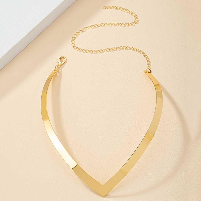 Sleek V-Curve Necklace