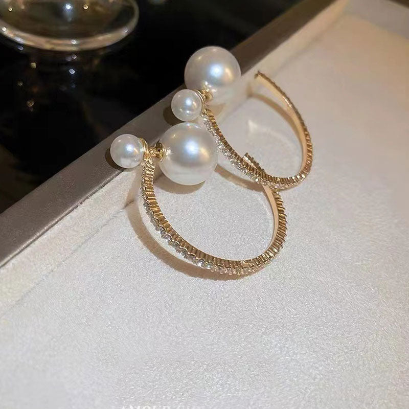 Pearl Dangle Earrings