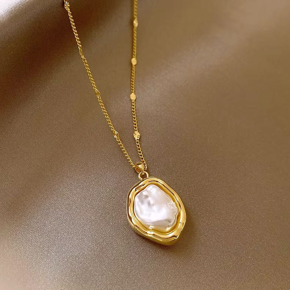 Pearl Drift Pendant Necklace