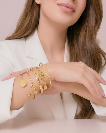 Dainty Cascade Bracelet
