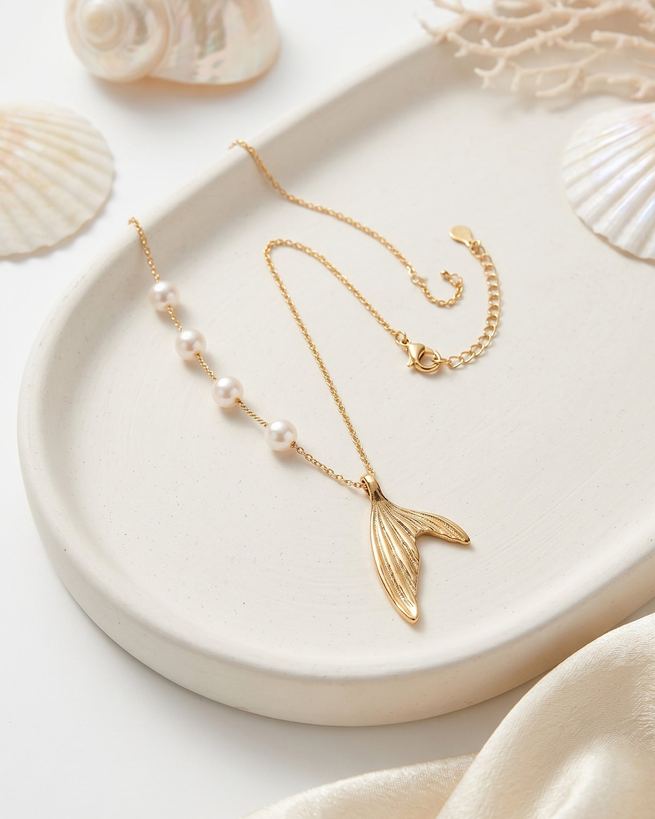 Pearl Fish Tail Pendant Necklace