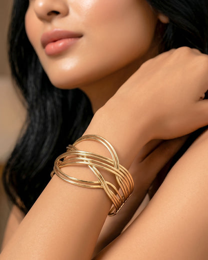Fluid Motion Cuff
