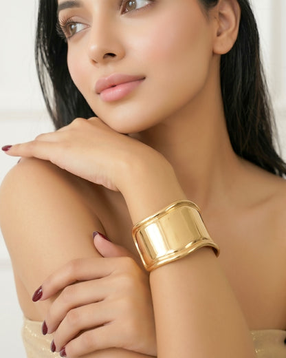 Gleaming Wave Cuff