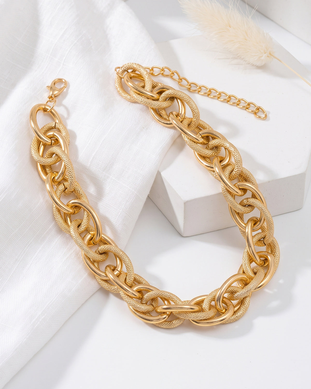 Majestic Links Necklace