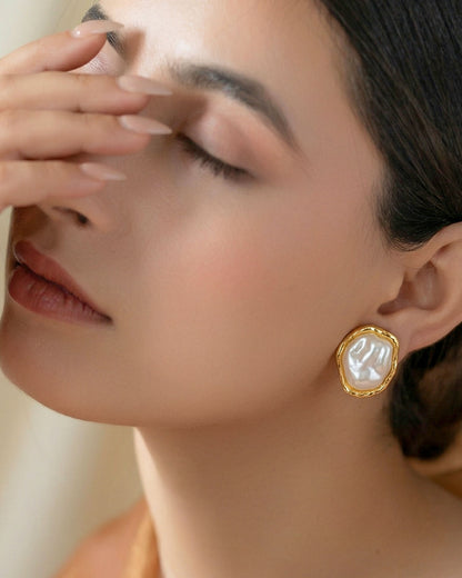 Pearl Glint Earrings