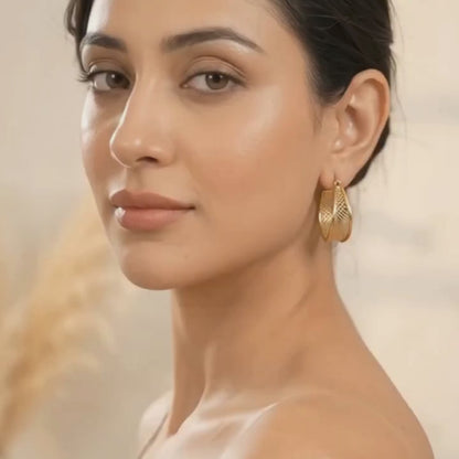 Gilded Mesh Square Hoops Earrings