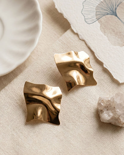Shimmer Crest Earrings